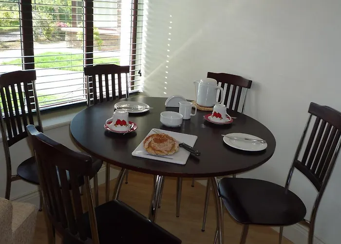 Grove Homes 2 Bed By Trident Homes Appartement *