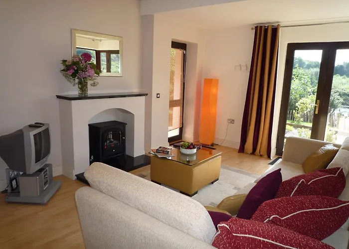 Grove Homes 2 Bed By Trident Homes Appartement *