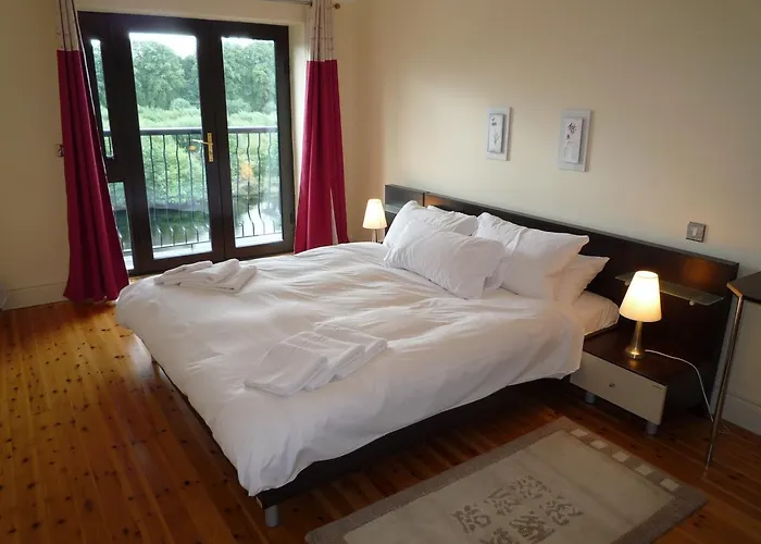 Grove Homes 2 Bed By Trident Homes Appartement *